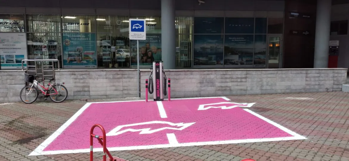 Stacja ładowania samochodów elektrycznych NOXO.ENERGY - Hotel Radisson Blu Szczecin - Garo LS-4